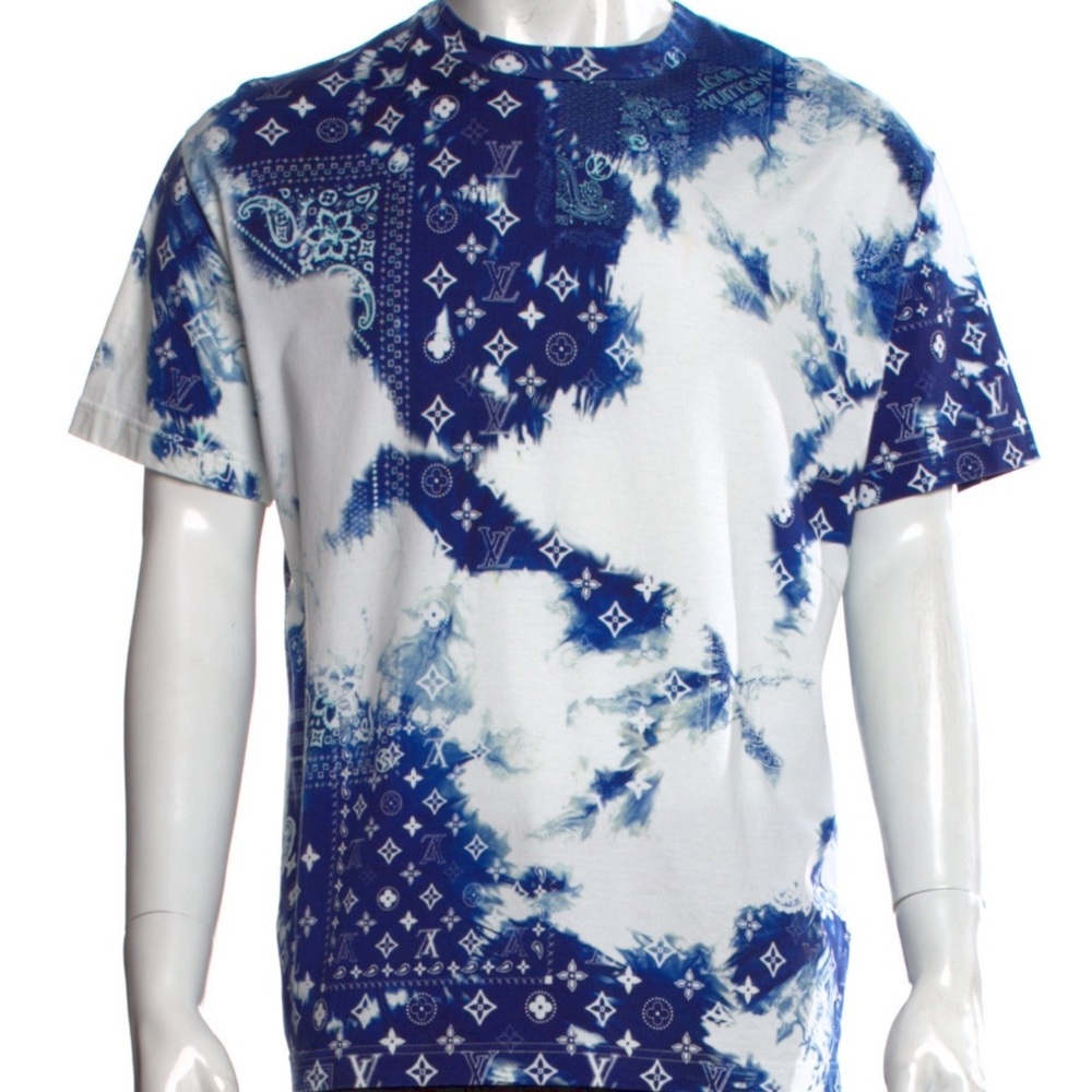 Louis Vuitton Monogram Shirt Bandana Print 
Medium . Virgil Abloh collection .